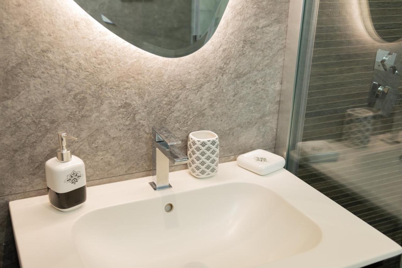 Eutuxia Apartment Taranto Ngoại thất bức ảnh